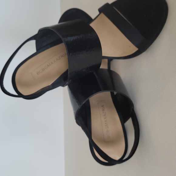 BCBG Maxazria Black Slingbacks  Size 7.5 (fits a size 8) - Picture 3 of 6